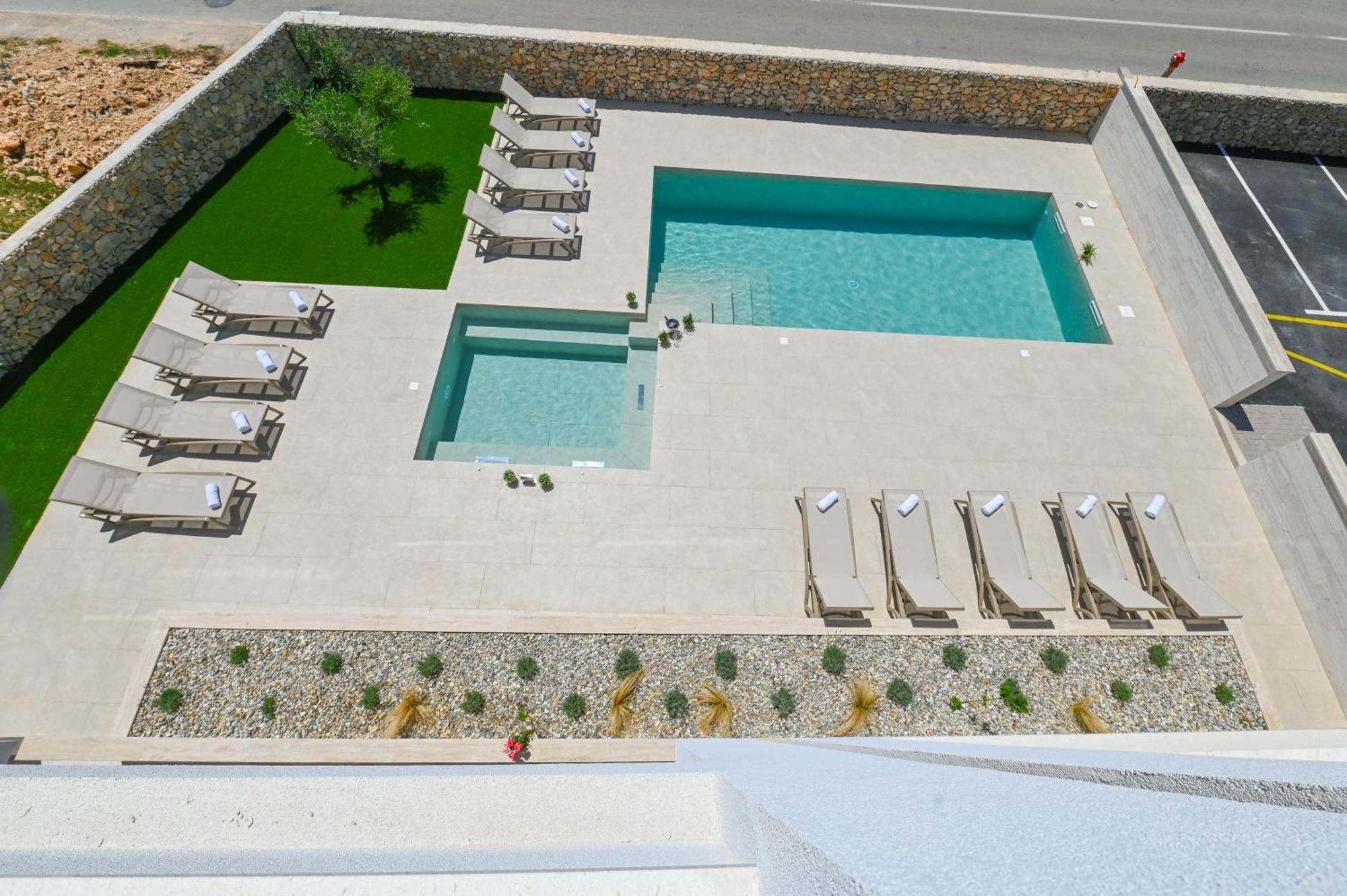 Pool Lux Apartment Novalja