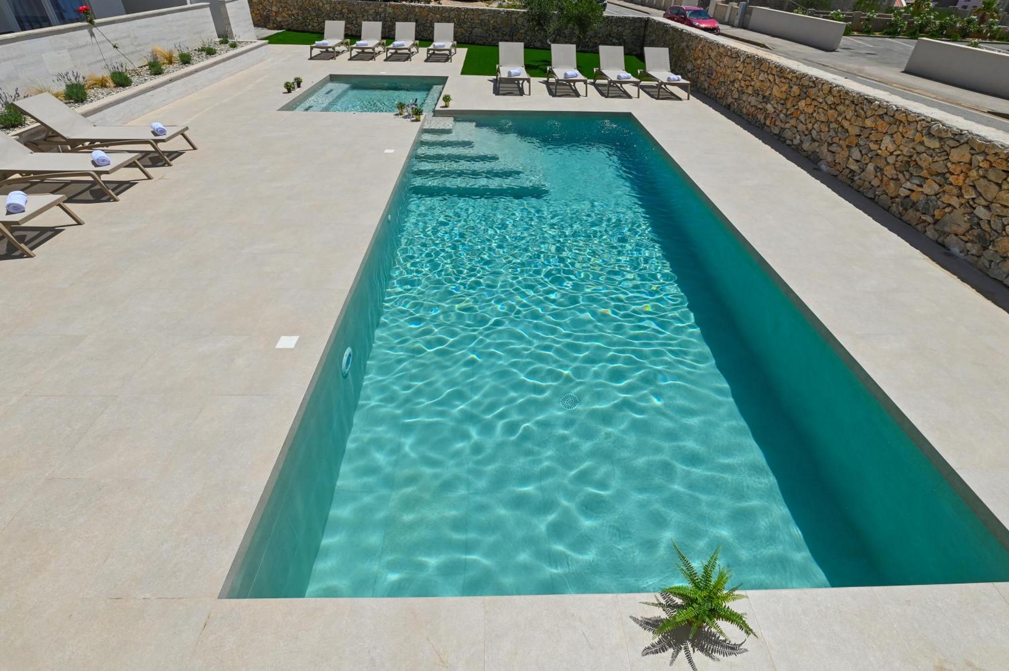 Apartment Pool Lux Novalja