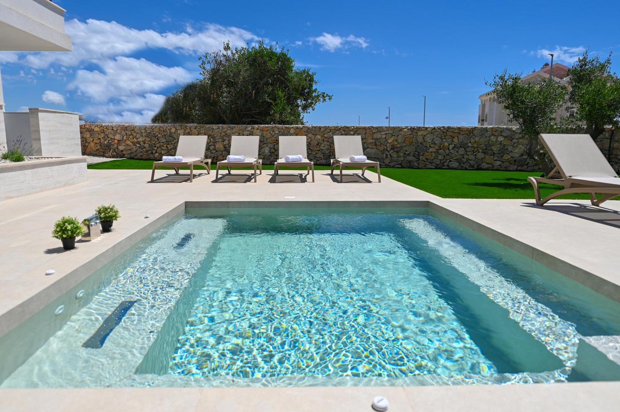 Pool Lux Apartment *